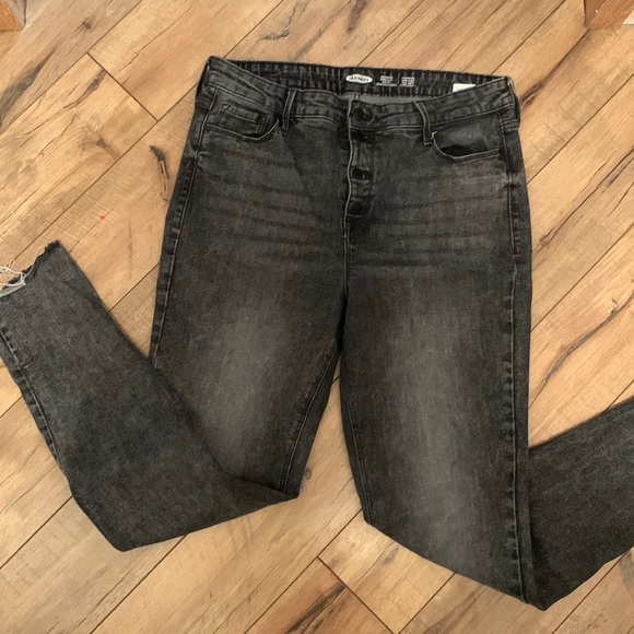 Old Navy black wash skinny jeans 12 - Picture 5 of 10